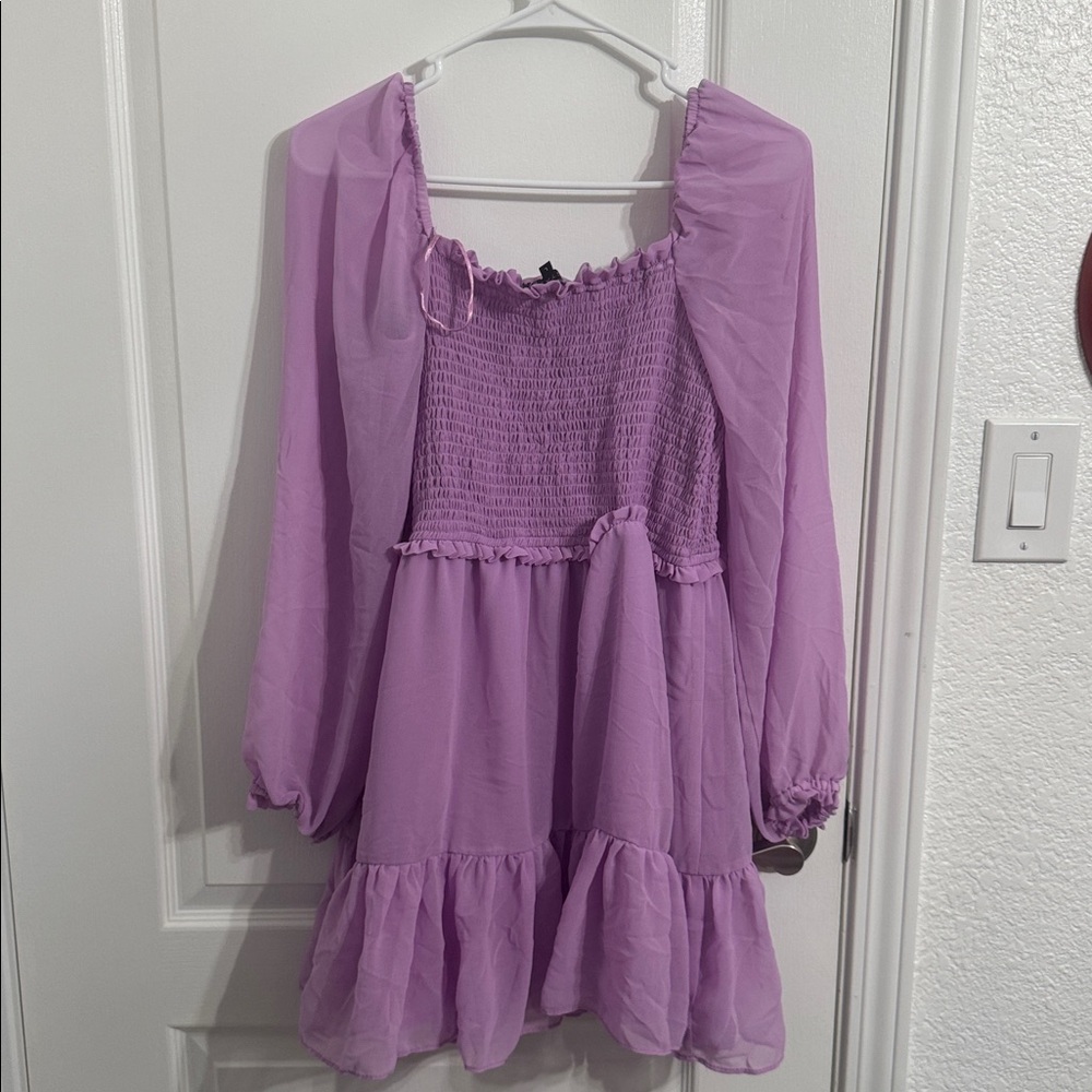 Spring dress - Picture 2 of 3